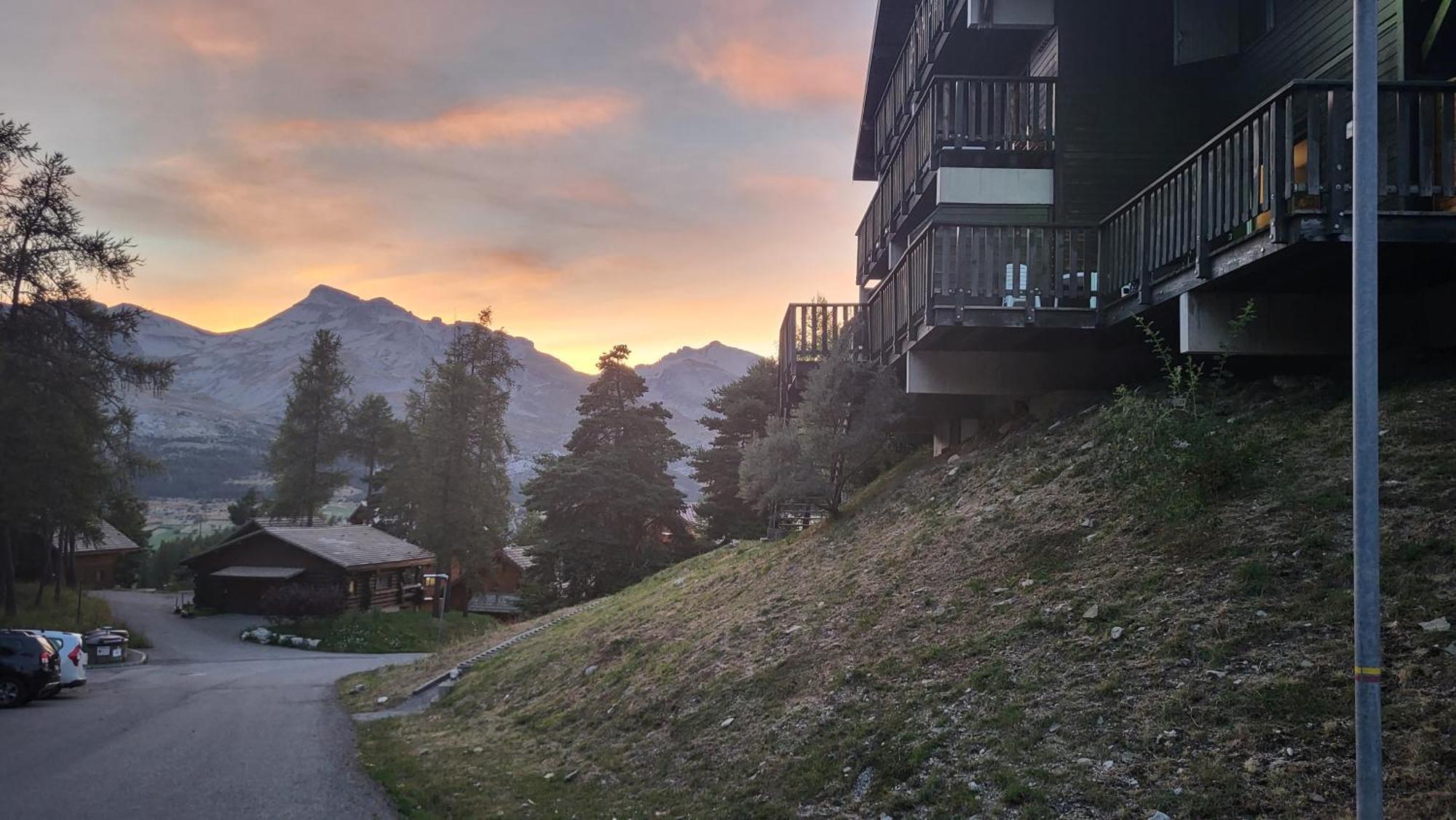 Appartement 4 A 6 Personnes - Chalets D'Aurouze - La Joue Du Loup Saint-Étienne-en-Dévoluy Eksteriør bilde