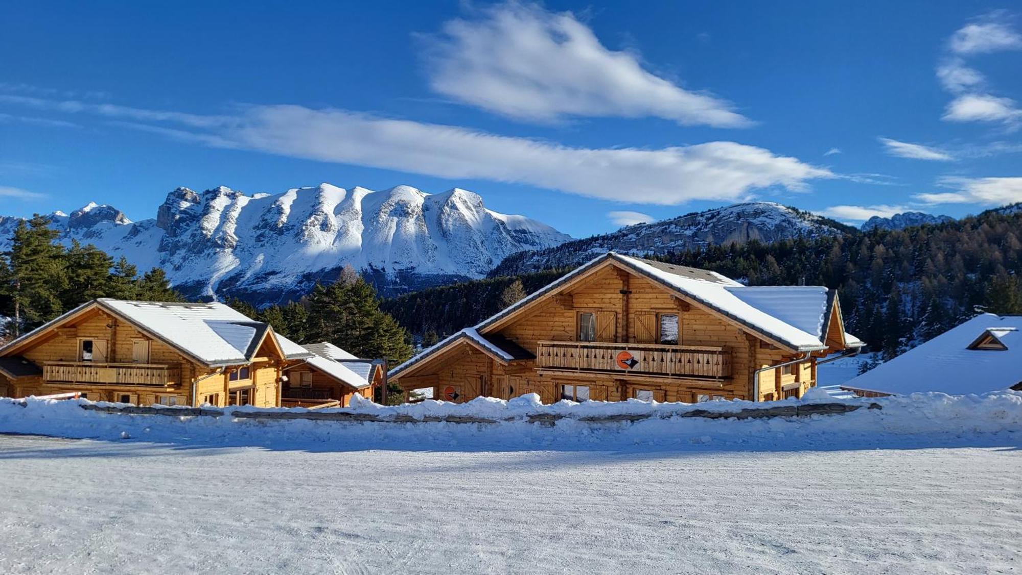 Appartement 4 A 6 Personnes - Chalets D'Aurouze - La Joue Du Loup Saint-Étienne-en-Dévoluy Eksteriør bilde